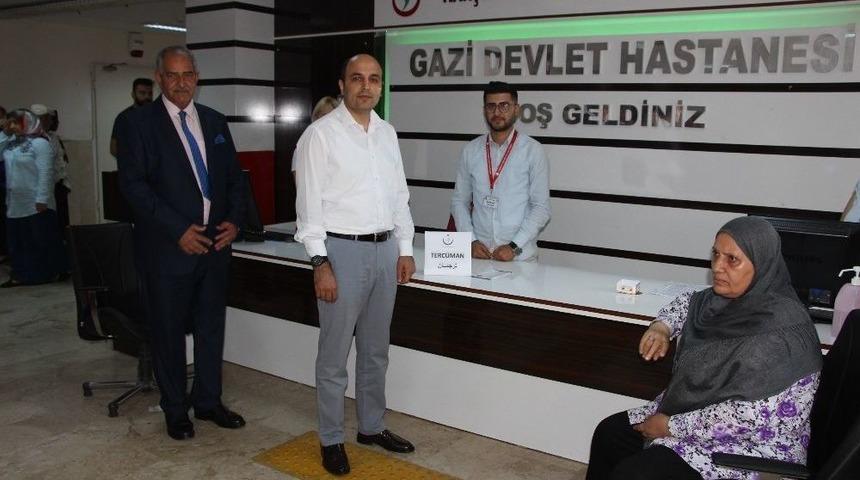 Yabancı Hastaların Derdine &rsquo;terc&uuml;man&rsquo; Oluyorlar