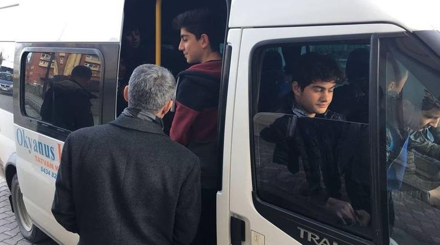 Kaymakam &Ouml;zkan, Okul Servislerini Denetledi