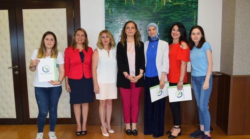 Montessori &Ouml;ğretmen Eğitimi Programı Katılımcılarına Sertifikaları Takdim Edildi