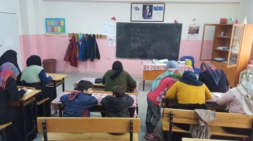 Hani&rsquo;de Okuma - Yazma Seferberliği