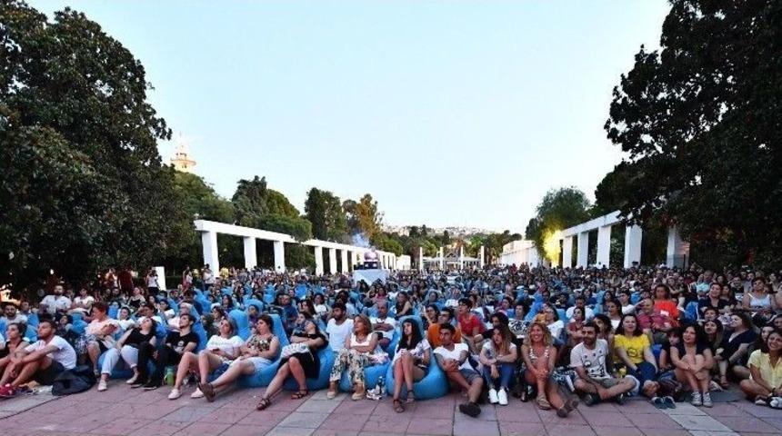 A&ccedil;ık Hava Yaz Sinemaları &rsquo;kelebek&rsquo; İle Başladı