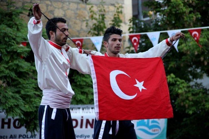 Dede Korkut Kültür Ve Sanat Şölenleri 24 Yaşında G4