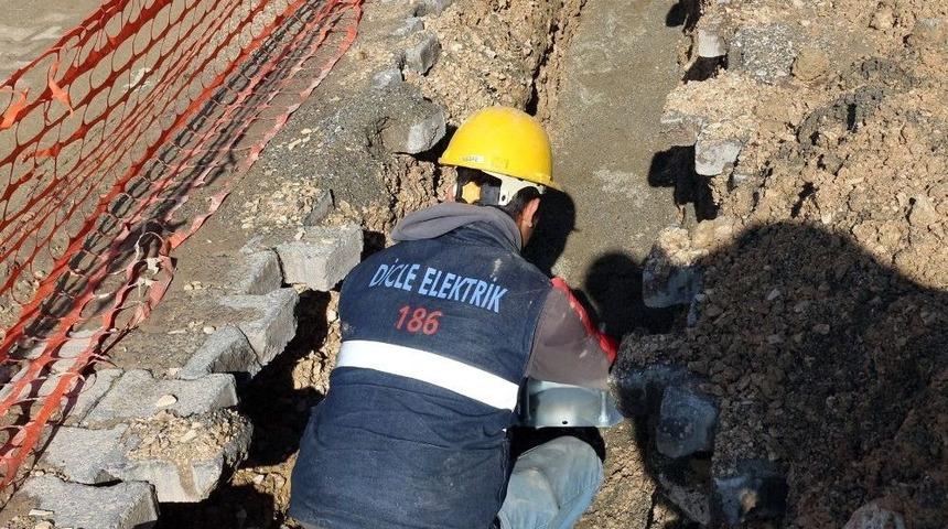 Dicle Elektrik Mardin&rsquo;de Elektrik Hatlarını Yer Altına Alıyor