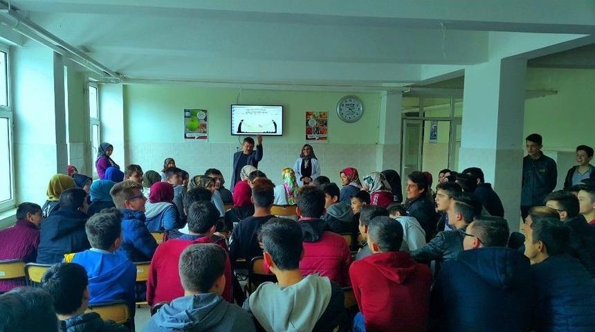 Lise &Ouml;ğrencilerine Kişisel Bakım, Temizlik, Sağlıklı Beslenme Ve Sigara Bağımlılığı Semineri