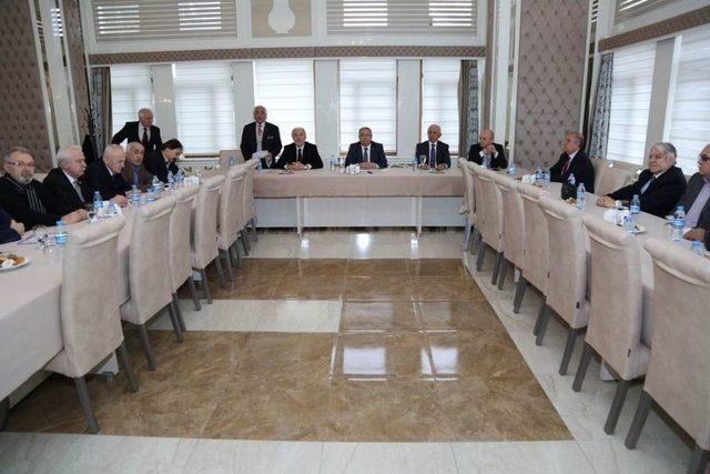 K&uuml;tav&rsquo;ın B&uuml;t&ccedil;esi 700 Bin Tl 1