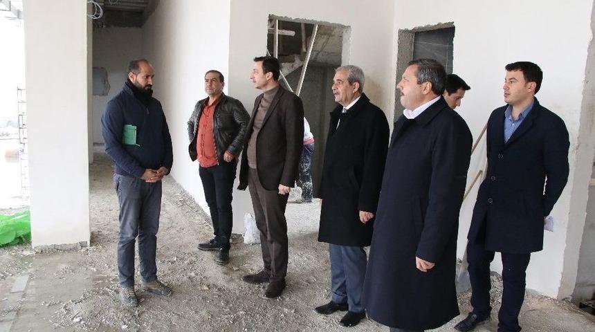 Haliliye &lsquo;de Yarı Olimpik Y&uuml;zme Havuzu İnşaatı Devam Ediyor