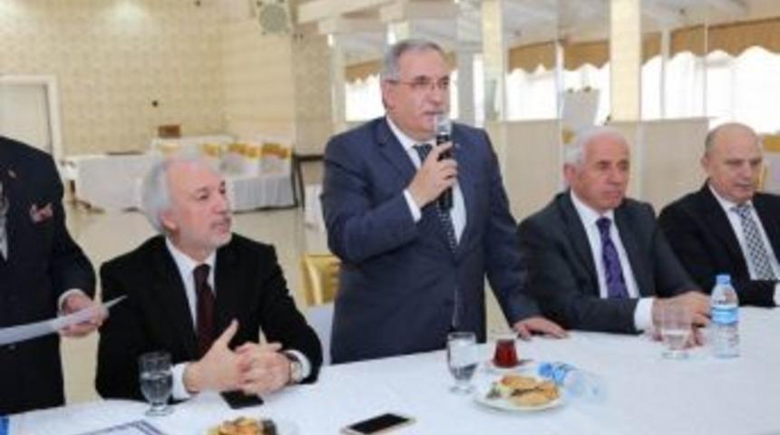 Vali Ahmet Hamdi Nayir: Her Sanat&ccedil;ı, Mutlaka Bir Sanat&ccedil;ı Adayının Elinden Tutmalı