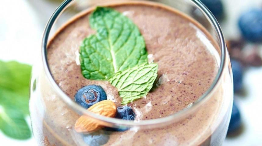 Orman Meyveli Çikolatalı Smoothie