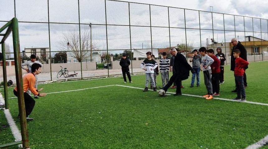 Erbeyli Halı Saha Ve &Ccedil;ocuk Oyun Parkına Kavuştu