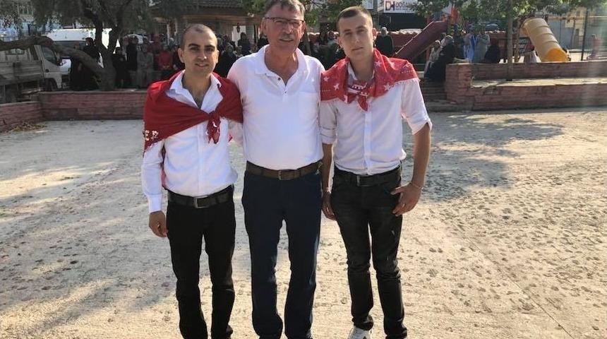 Başkan Duymuş, Beldedeki Gen&ccedil;leri Askere Uğurladı