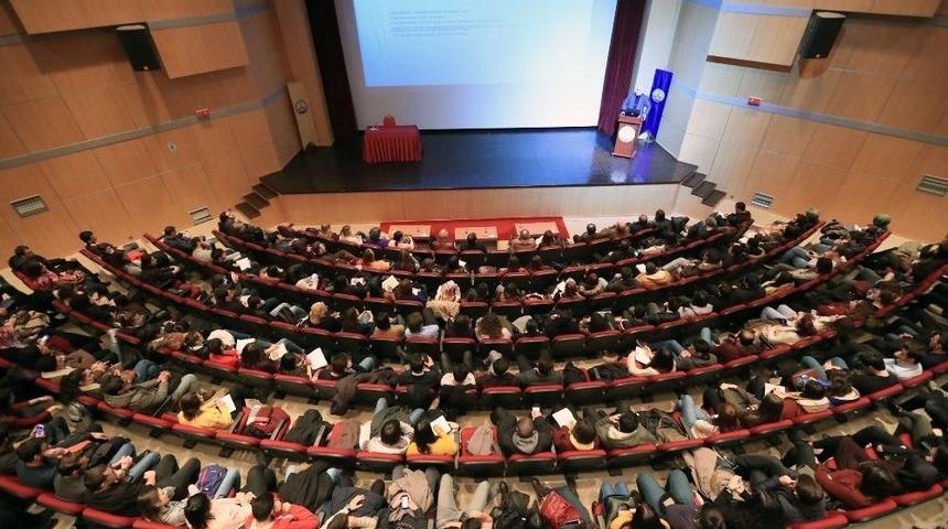 T&uuml;&rsquo;de &lsquo;islam &Ouml;ncesi T&uuml;rk Medeniyeti Konferansı&rsquo; Ger&ccedil;ekleştirildi