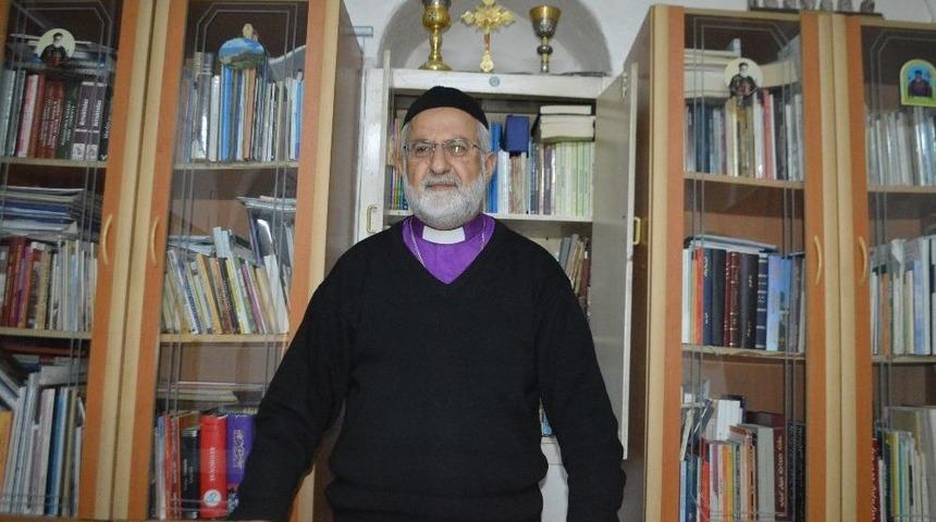 S&uuml;ryaniler De Kendi Resmi Nikahlarını Kıymak İstiyor