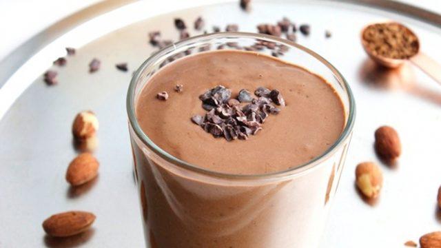 Bademli Hindistan Cevizli Smoothie