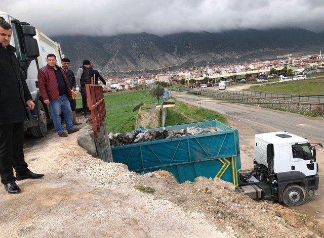 Kırkağaç’ın Çöp Sorununa Neşter Vuruluyor