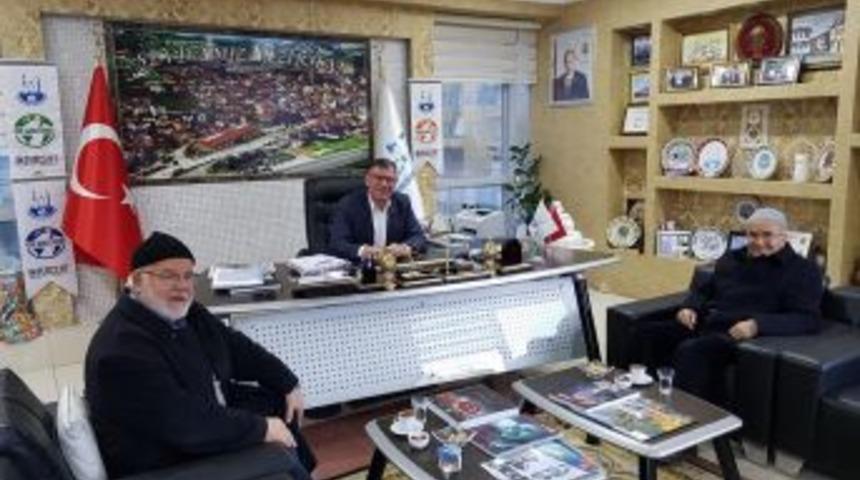 Beldenin İlk Başkanından Ziyaret