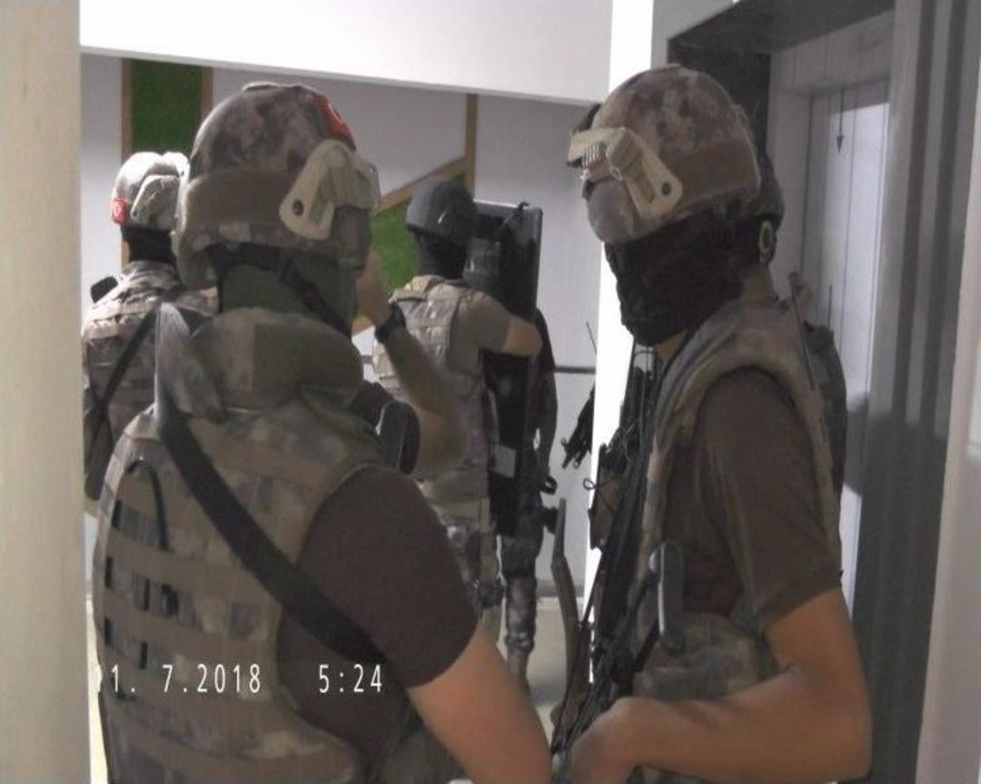 Ankara Merkezli 4 İlde Uyuşturucu Satıcılarına Helikopter Destekli "kalkan" Operasyonu