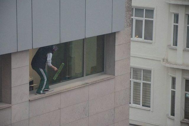 Temizlikçi Kadınlar Ölümü Hiçe Saydı 1