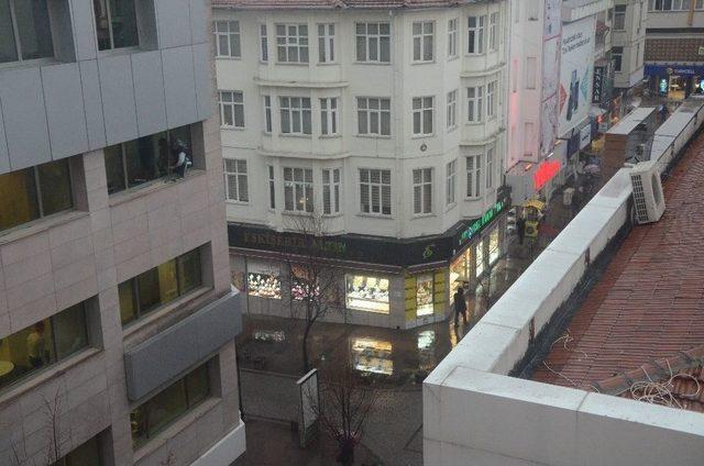 Temizlikçi Kadınlar Ölümü Hiçe Saydı 2