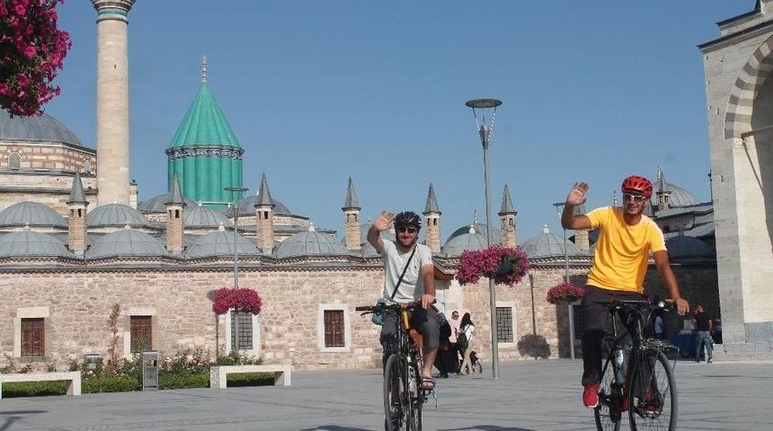 Kutsal Topraklara Kadar Pedal Çevirecekler