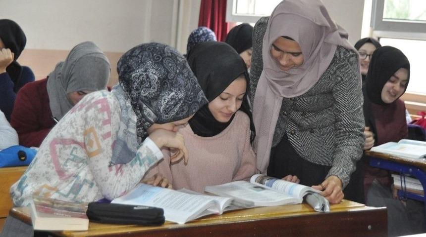 28 Şubat&ccedil;ıların Başı &Ouml;rt&uuml;l&uuml; Diye &Ouml;ğretmenlikten Attığı Horata: