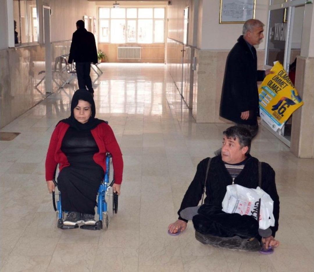 Engelli &Ccedil;ift, Seferberlikle Son Engeli De Aştı