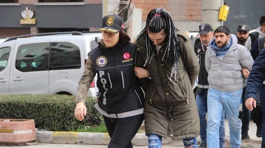 Uyuşturucu Satıcısı 3 Kişi Adliyede