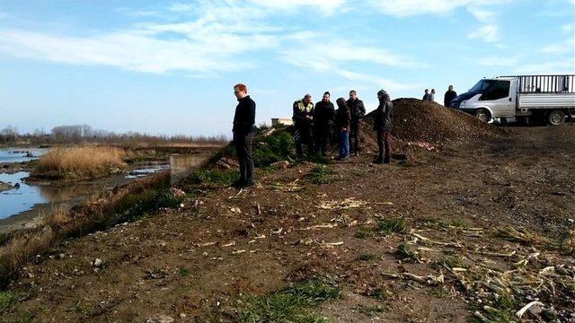 Otomobil Kızılırmak’a Uçtu