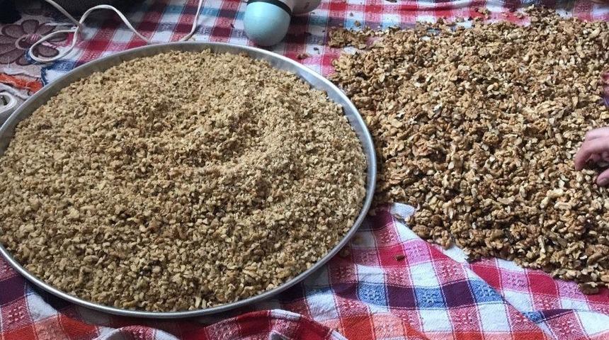 (&ouml;zel Haber) Sofraların Vazge&ccedil;ilmez Lezzeti &rsquo;g&uuml;zbez&rsquo; Tatlısı