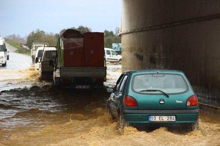 Çatılar Uçtu, Tekneler Battı, Alt Geçitler Göle Döndü G3