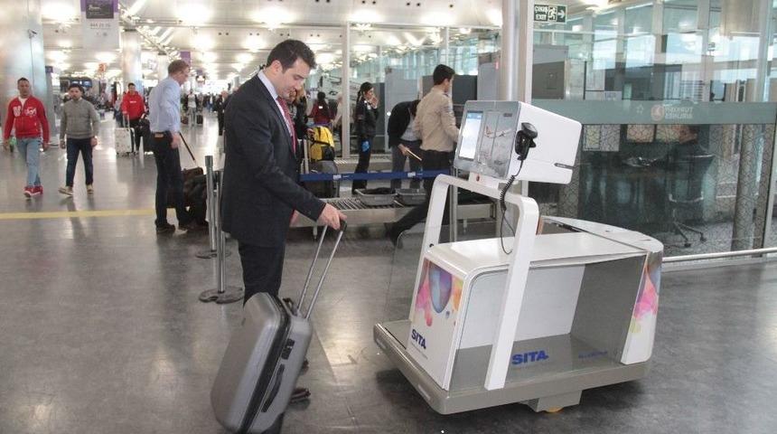 Thy Yolcularının Bagajlarını Robot &ldquo;leo&rdquo; Taşıyacak