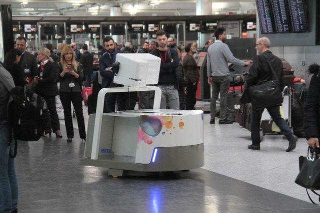 Thy Yolcularının Bagajlarını Robot “leo” Taşıyacak