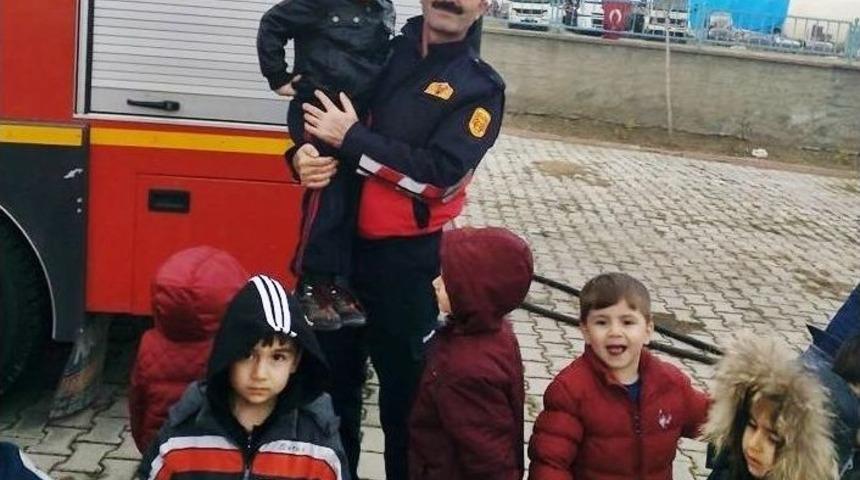 Anaokulu &Ouml;ğrencilerine Yangın Eğitimi