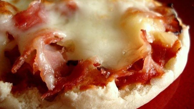 Pita Ekmekli Kolay Pizza