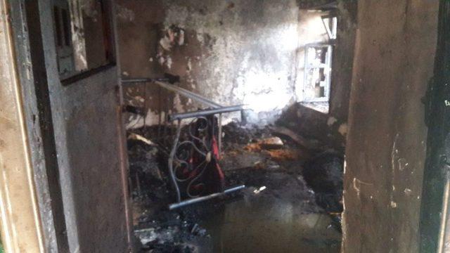 Kulu&rsquo;da Ev Yangını 1