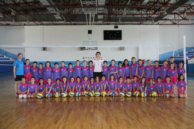 Odunpazarı Belediyesi Voleybol Yaz Okuluna B&uuml;y&uuml;k İlgi 2