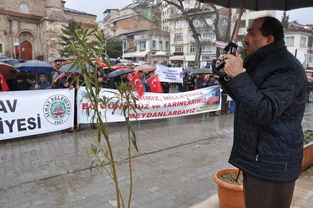 Simav’da Mehmetçiğe Destek Yürüyüşü