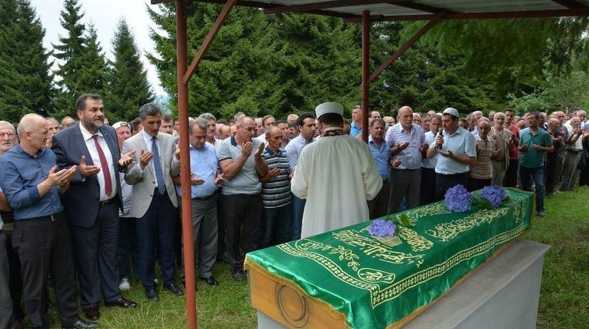 Denizde Boğulan Gen&ccedil; Toprağa Verildi