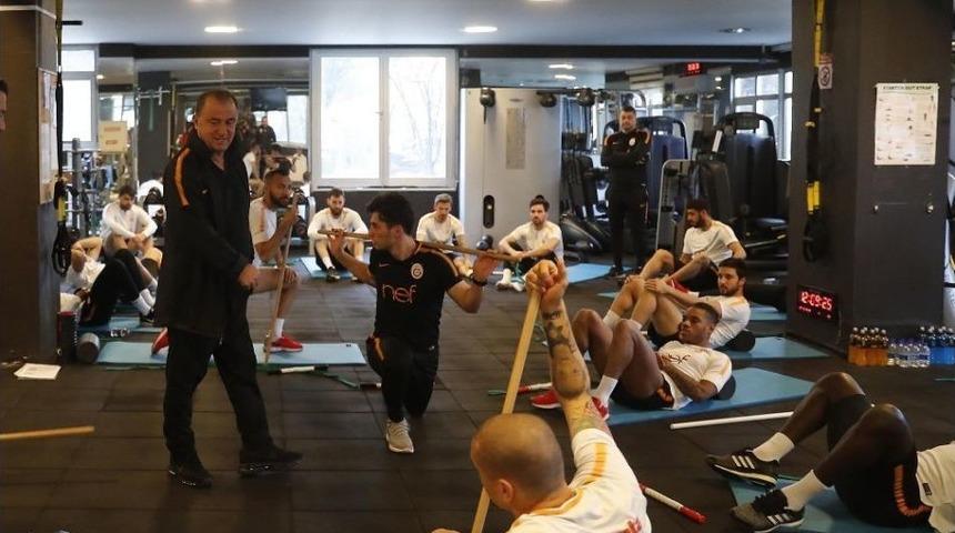 Galatasaray&rsquo;da Karab&uuml;kspor Mesaisi Başladı