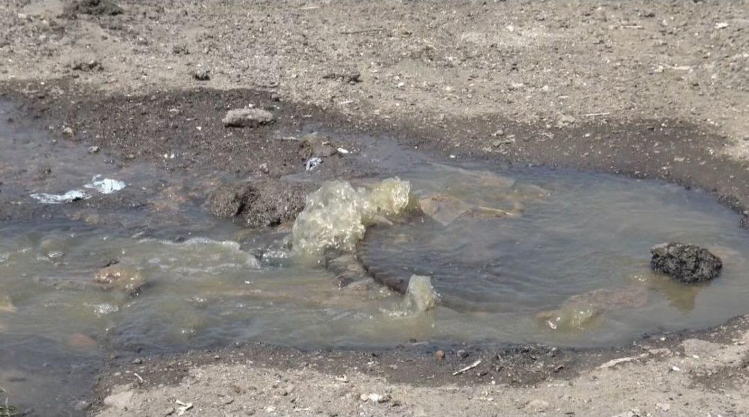 Kars&rsquo;ta Tıkanan Kanalizasyon Şebekesi Islah Edilen Dereye Akıyor