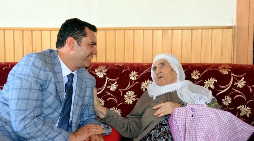 Eskişehir İl Sağlık M&uuml;d&uuml;rl&uuml;ğ&uuml;&rsquo;nden Asırlık &Ccedil;ınarlara Anlamlı Ziyaret