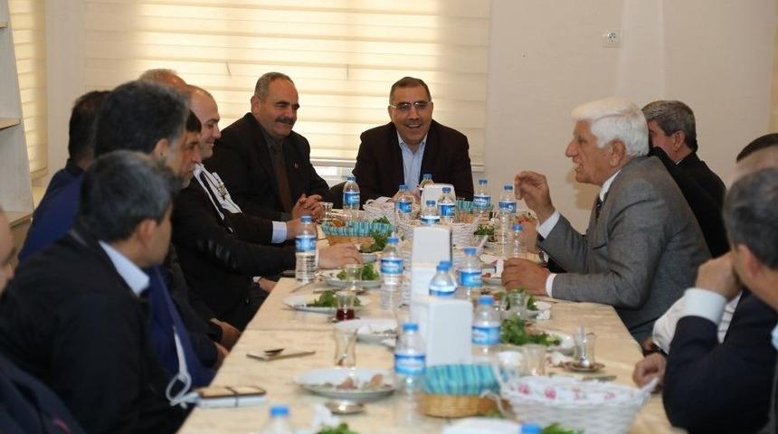 Başkan &Ccedil;elikcan: "insana Dokunan Projeler Y&uuml;r&uuml;t&uuml;yoruz"