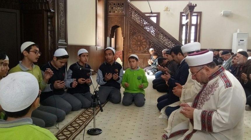 Hatay&rsquo;da İmam Hatiplilerden Mehmet&ccedil;iğe Dua