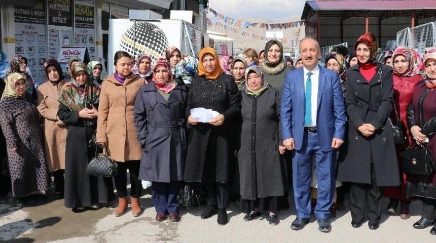 Ak Partili Kadınlardan &lsquo;28 Şubat&rsquo; A&ccedil;ıklaması
