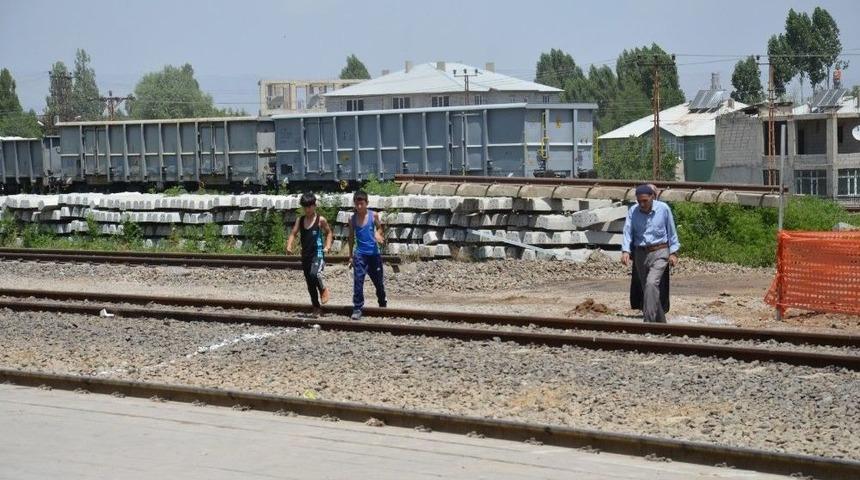 Demiryolunda Alt Ge&ccedil;it &Ccedil;alışmasına Başlandı