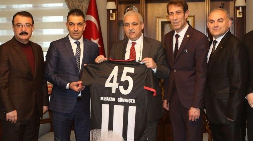 Vali G&uuml;ven&ccedil;er: &ldquo;manisa&rsquo;nın Kul&uuml;b&uuml;n&uuml; Sahipleneceğine İnanıyorum&rdquo;