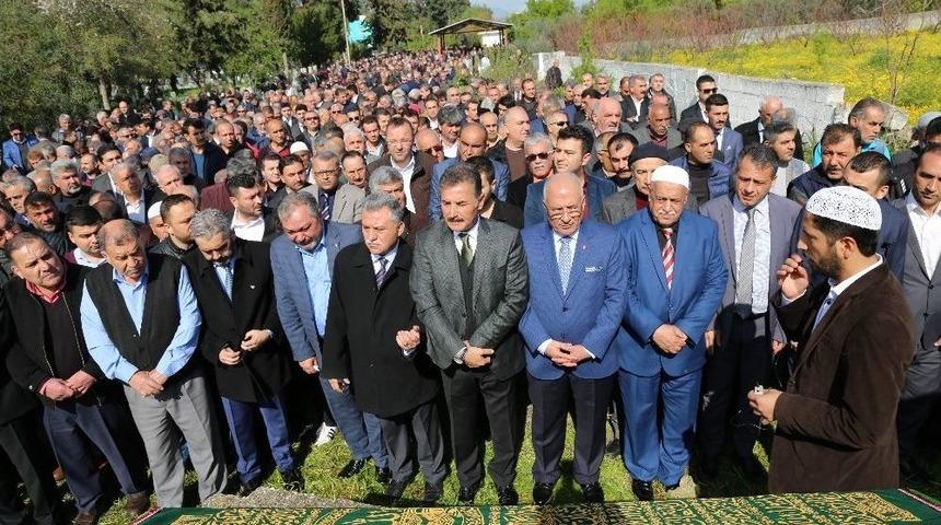Başkan Tuna&rsquo;nın Kayınvalidesi Son Yolculuğuna Dualarla Uğurlandı