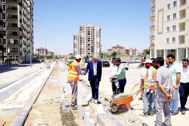 Kavak Caddesi, Pırıl Pırıl Bir Hale Geliyor