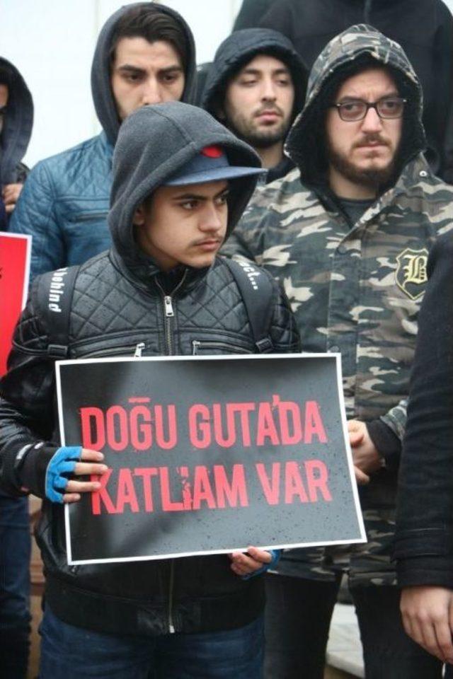 Üniversite Öğrencilerden Doğu Guta’daki Katliama Tepki