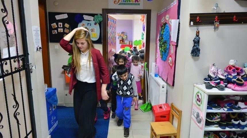 Yıldırımlı Miniklere Deprem Eğitimi