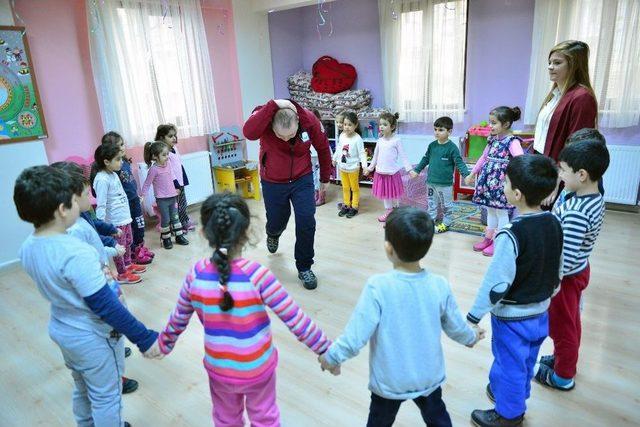 Yıldırımlı Miniklere Deprem Eğitimi